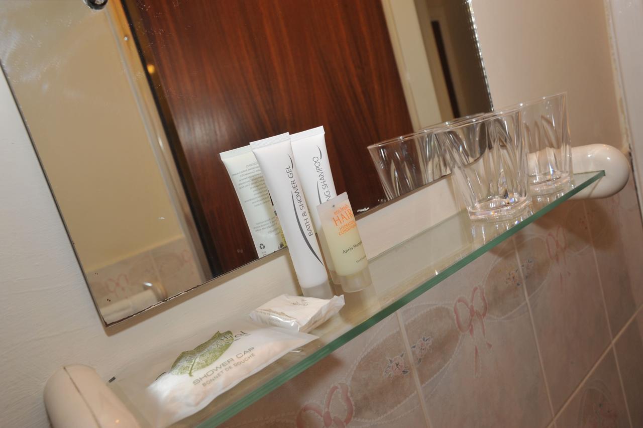 California Inn Llanallgo Ngoại thất bức ảnh