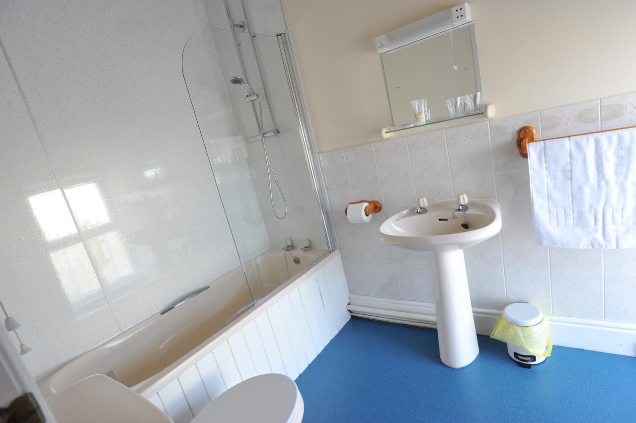 California Inn Llanallgo Ngoại thất bức ảnh