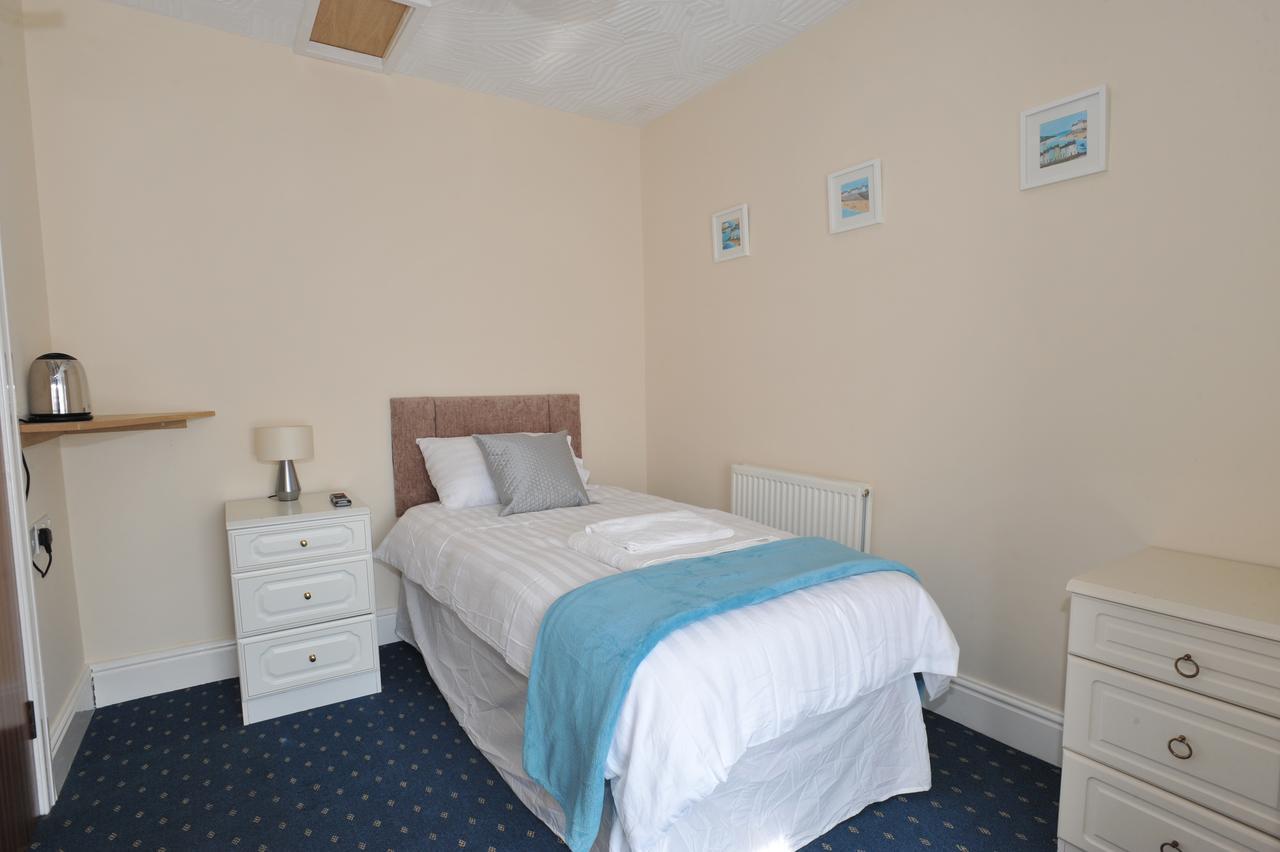 California Inn Llanallgo Ngoại thất bức ảnh