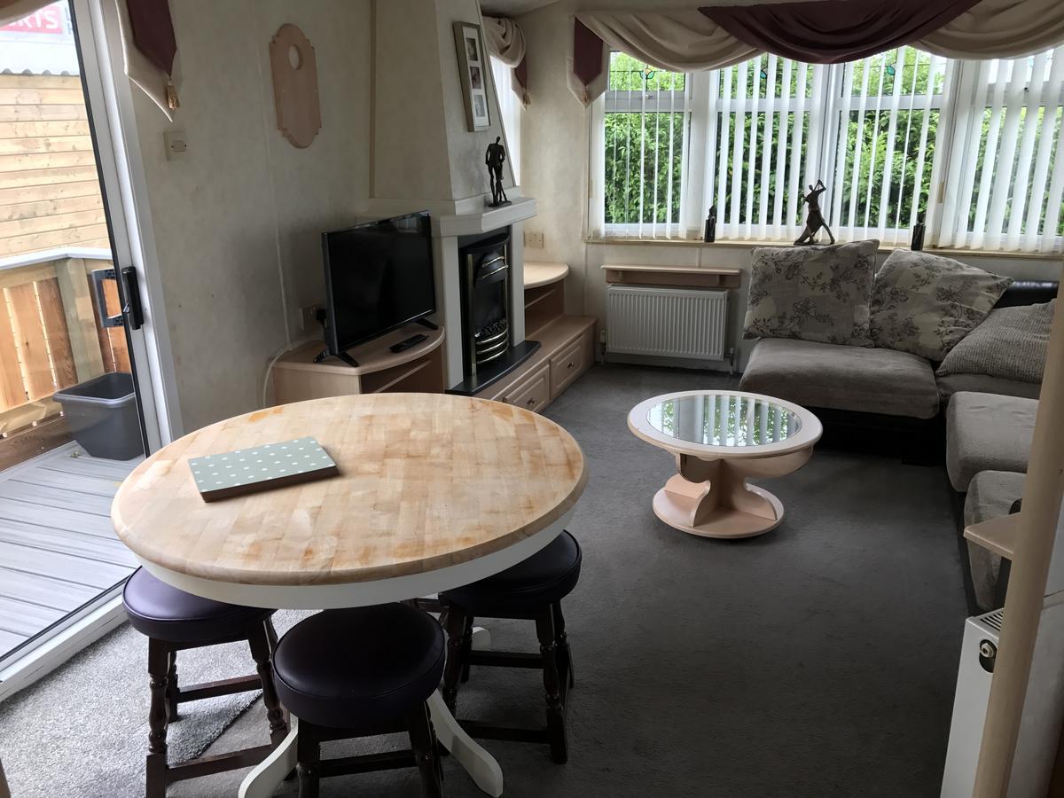 California Inn Llanallgo Ngoại thất bức ảnh